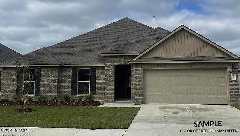 1st image of 207 Creek View Dr