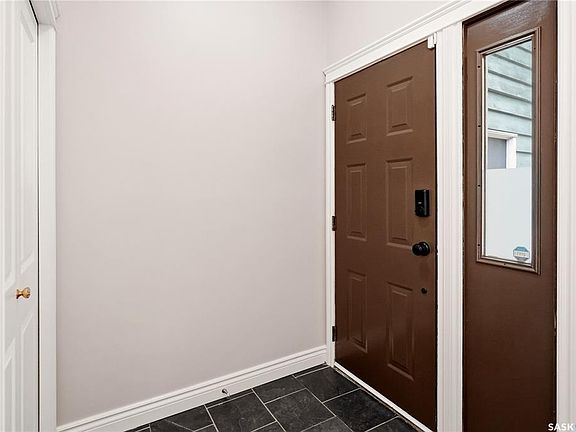 3rd image of 1122 Bayda CRESCENT