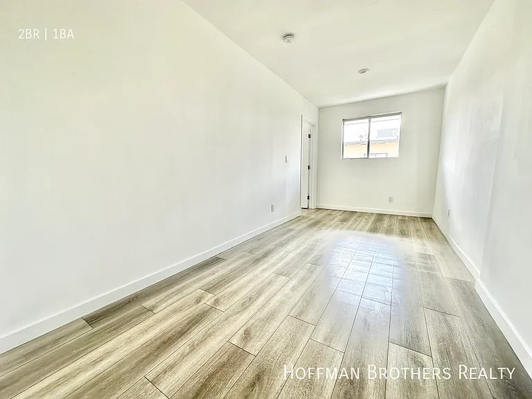 318 S Mariposa Ave #9 — Photo 4