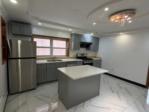 1318 Mace Ave, Bronx, NY