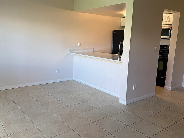 2525 W Bay Dr #C10 — Photo 5
