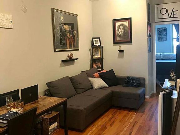 3rd image of 1138 31st Dr APT 1R