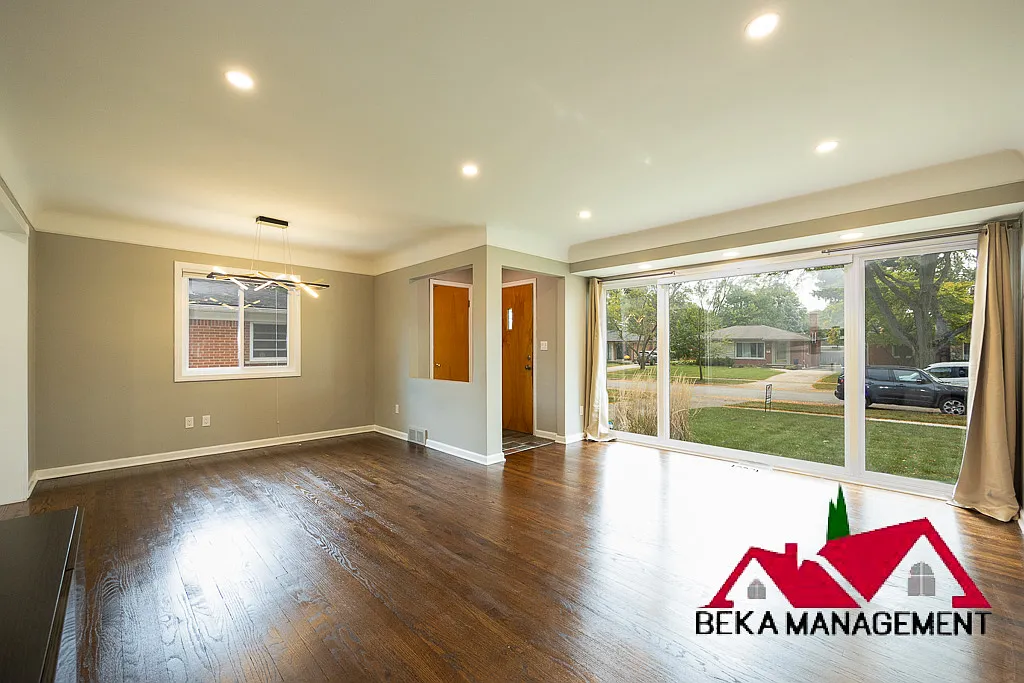 3 bed, 1.5 bath, 1222 sqft, $2,750 — Photo 4
