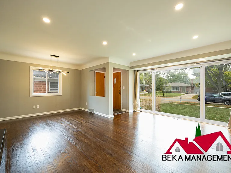 1611 Hazel St — Photo 4
