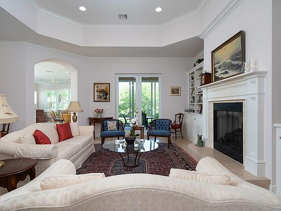 4th image of 780 Saint Annes Ln