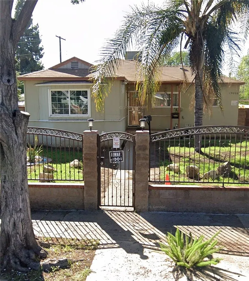 4 bed, 1.5 bath, 1426 sqft, $4,500 — Photo 1