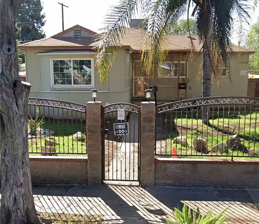 1st image of 19204 Vanowen St
