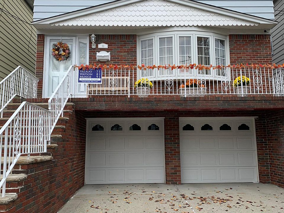 Super clean, well kept home. Rental unit is on 2nd floor. First floor occupied by landlord.