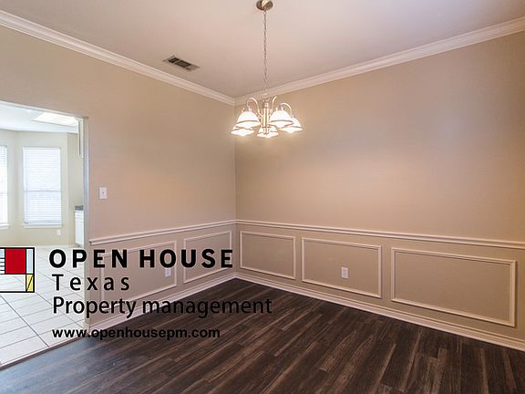 3rd image of 2218 Mallard Ct