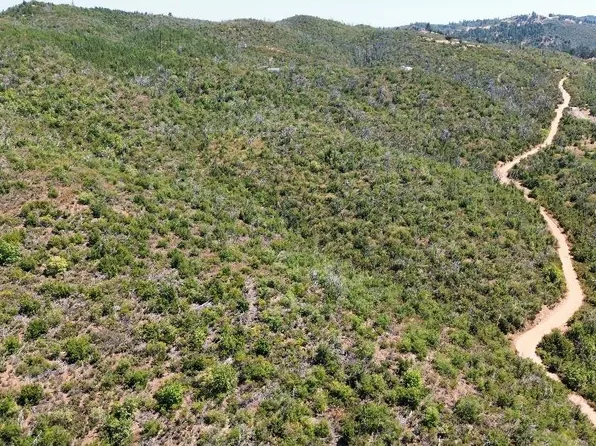 8519 Maranatha Ln, Mountain Ranch, CA 95246