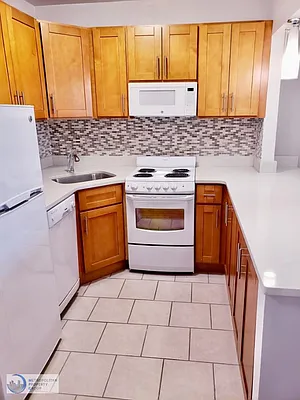 Rented by Metropolitan Property Group | media 13