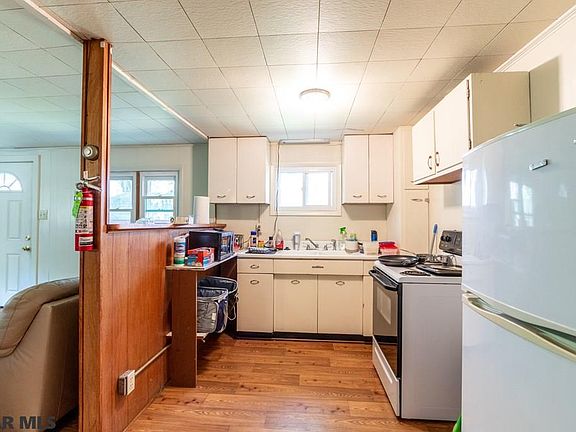 5th image of 521-523 Orlando Ave