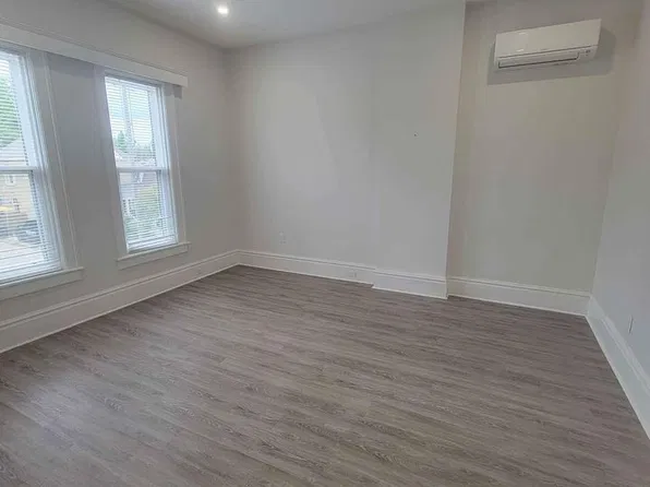 59 Metcalfe St #3, Saint Thomas, ON N5R 3K4