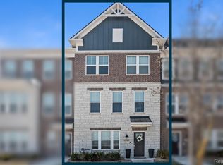 43026 Atwood Ave, Novi, MI 48375