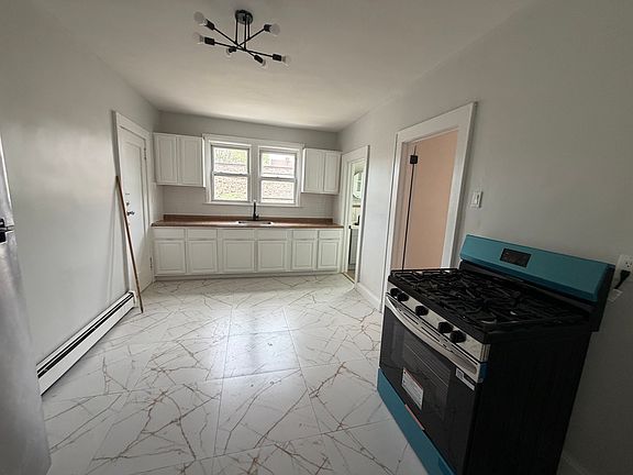 2nd image of 539 Scotland Rd #1A