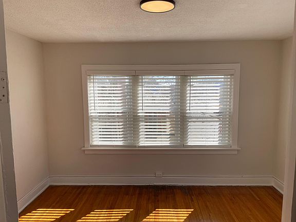 5th image of 720 W 38th St #11A