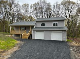 180 Spring Dr, Dingmans Ferry, PA 18328