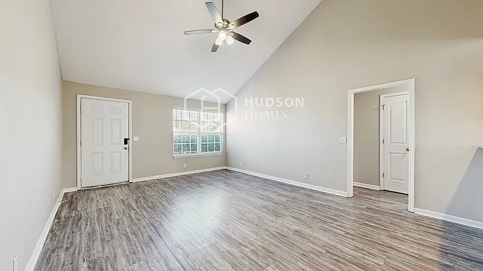 3111 Wellington Pl — Photo 3