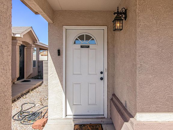 3rd image of 8019 Vista Estrella Ln SW