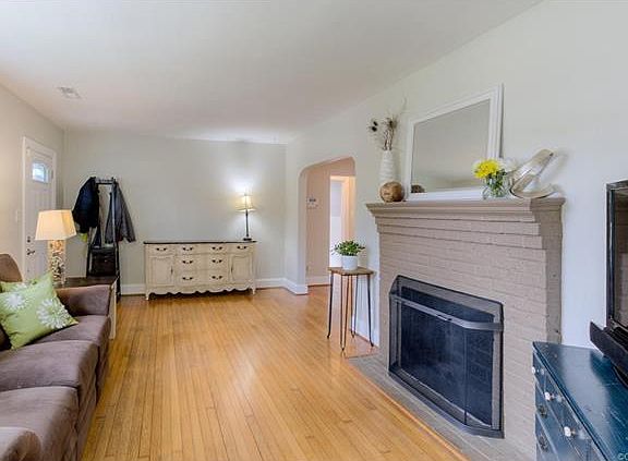 5th image of 2600 Wistar St