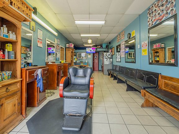 3rd image of 6517 Whittier Blvd