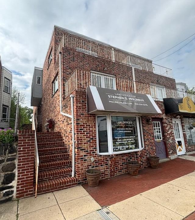 1st image of 227 Macdade Blvd