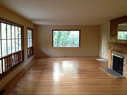 4th image of 1527 Cedar Ave