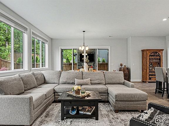 3rd image of 1359 Bandera Avenue SE