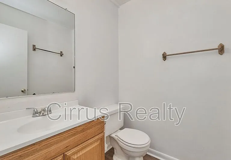 2756 Peach St — Photo 7