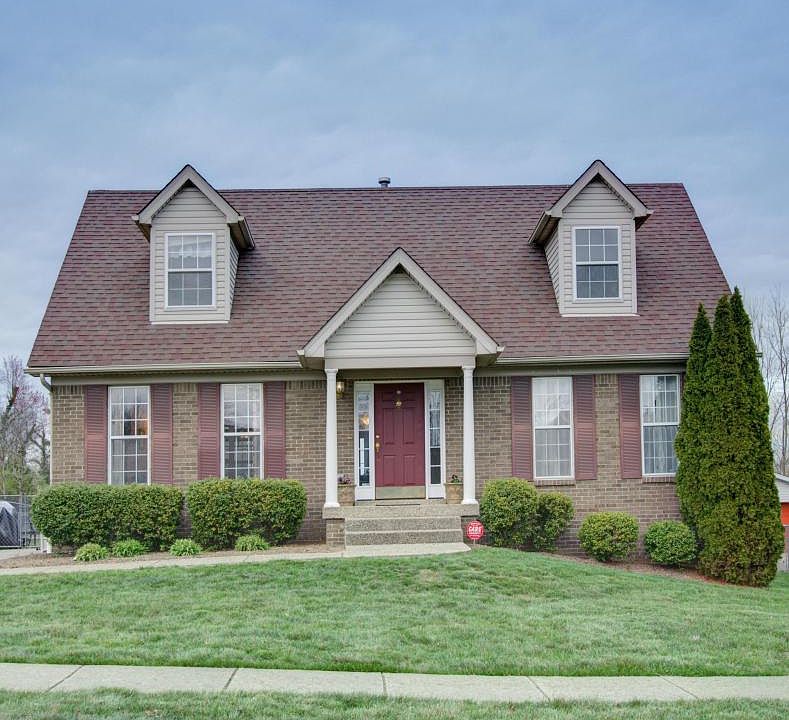 1st image of 121 Holly Hills Dr