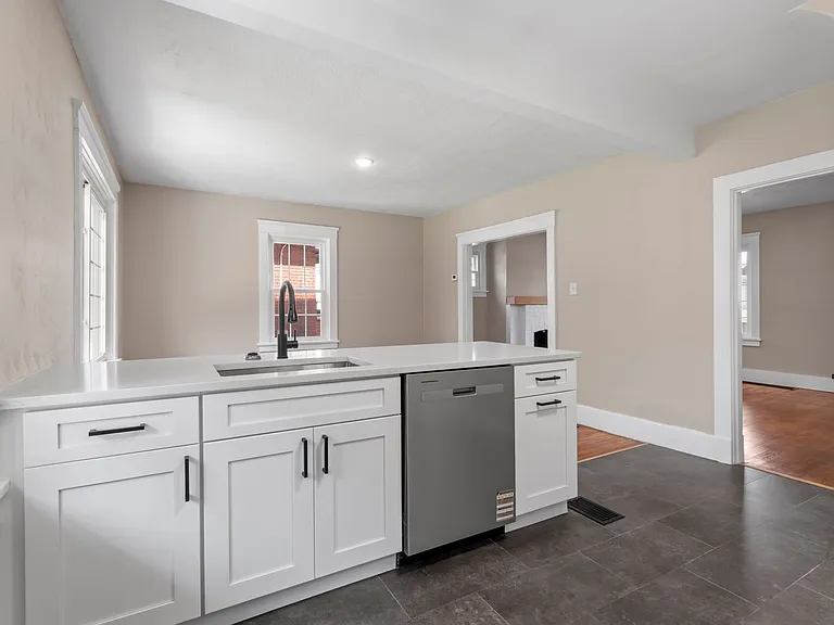 350 Ridgewood Ave — Photo 11