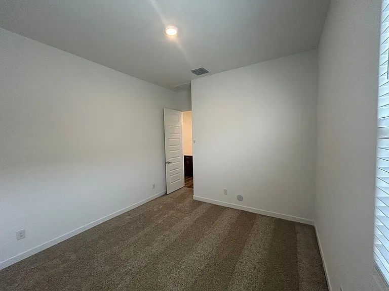 25509 N 149th Ave — Photo 10