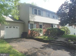 1289 Manor Dr, Warminster, PA 18974