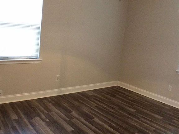5th image of 8413 Gibbs Dr