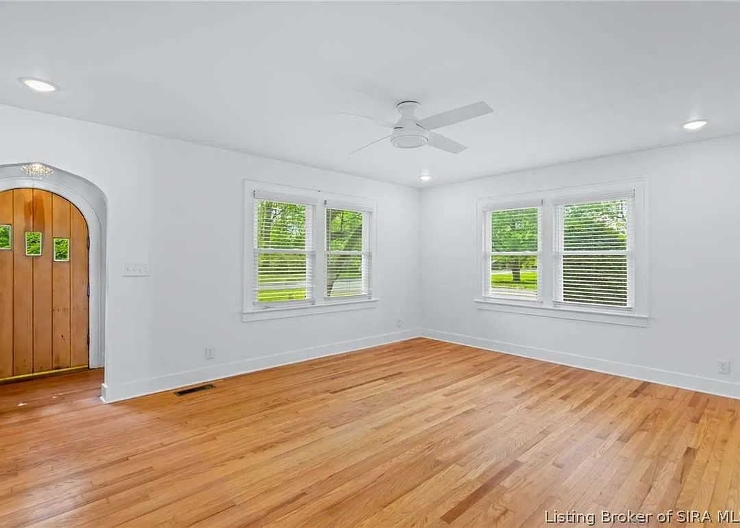 3 bed, 2199 sqft, $2,300 — Photo 1