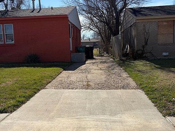 3rd image of 2928 SW 47th St
