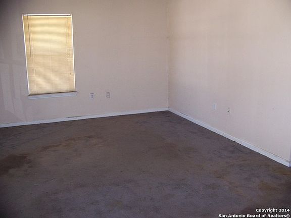 2nd image of 4906 Bluff St