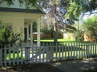 2nd image of 520 10th St