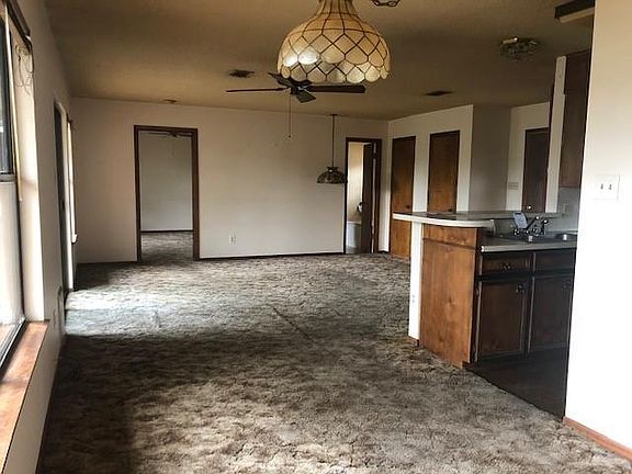 4th image of 1320 County Road 133