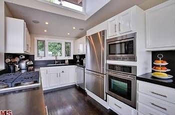 3rd image of 3309 Bonnie Hill Dr