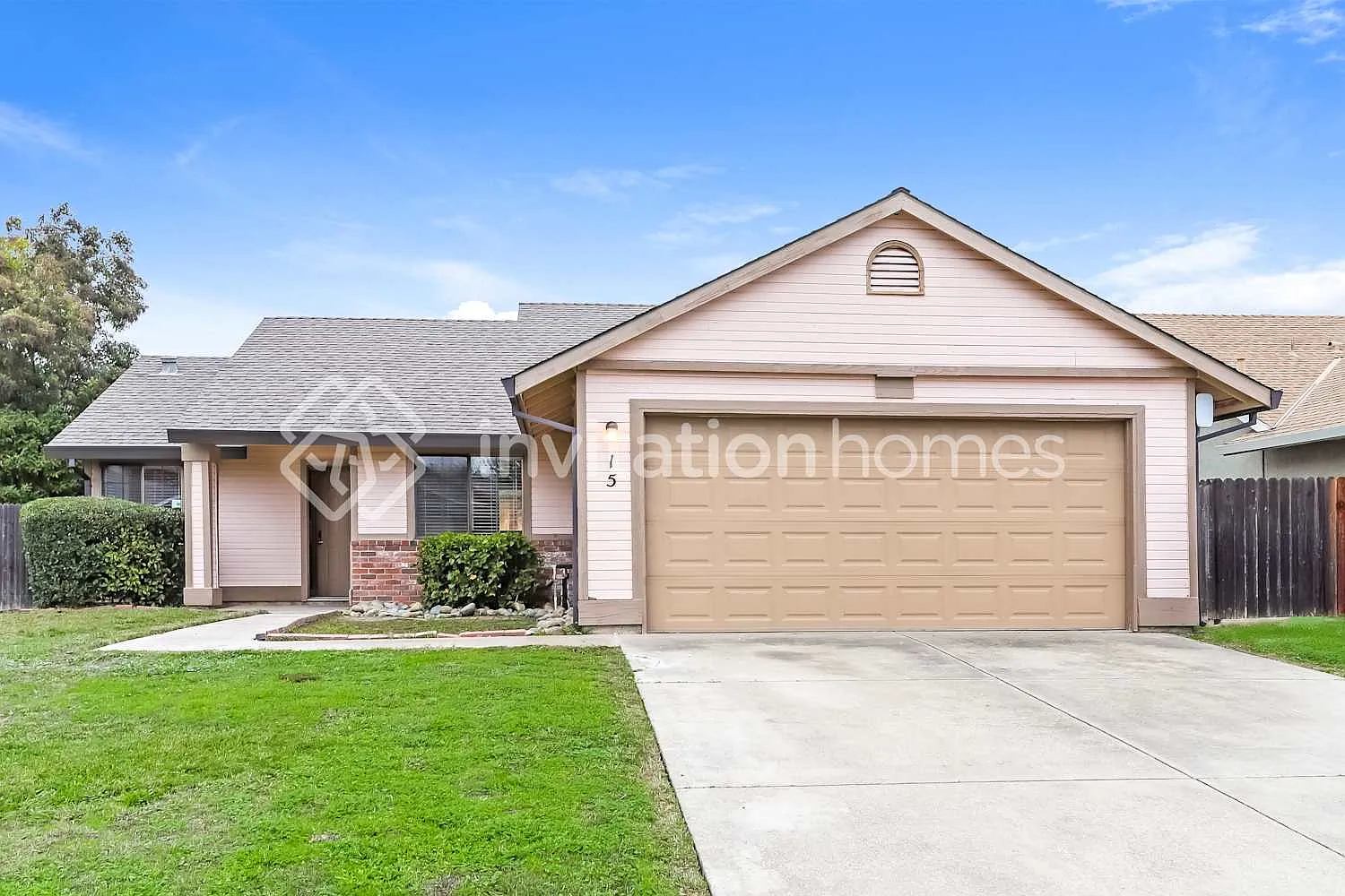15 Bishopgate Ct photo 1