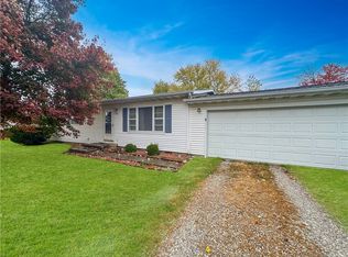408 NE 14th St, Casey, IL 62420
