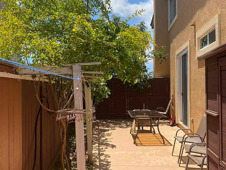 1057 Crows Nest Ct — Photo 18