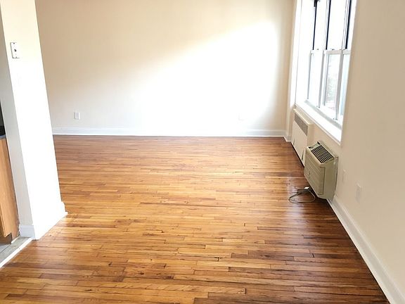 4th image of 11146 76th Dr APT 2D
