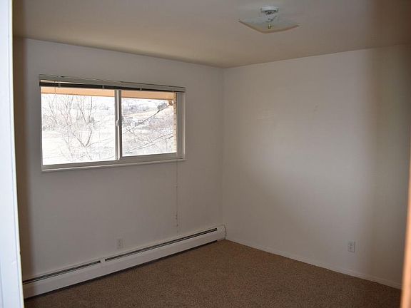 Rear bedroom