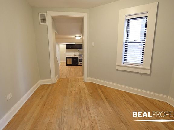 4th image of 4036.5 N Ashland Ave #4036XGDN