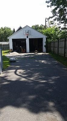 2nd image of 15 Sterling St