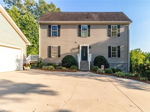 8655 Warner Rd, Kernersville, NC 27284