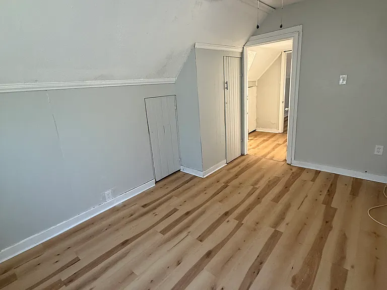 3917 Clybourne Ave — Photo 9