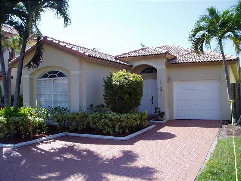1st image of 11270 NW 53rd Ln